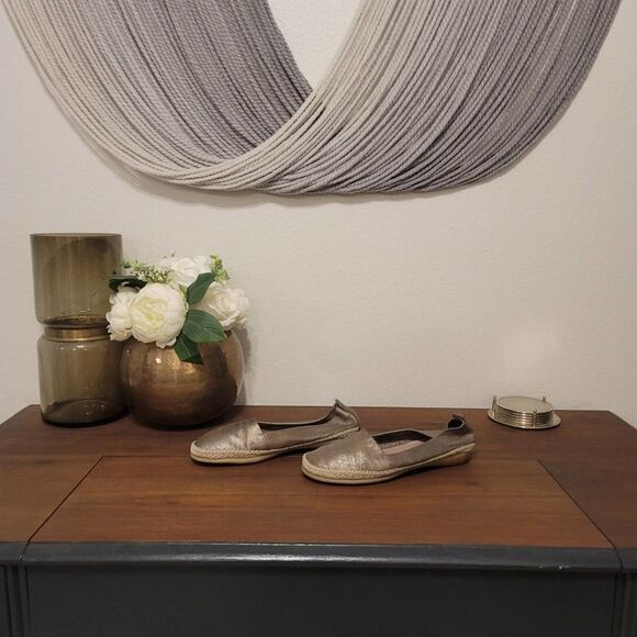 The Flexx Metallic Gold Espadrilles Sz 7 - Picture 2 of 7